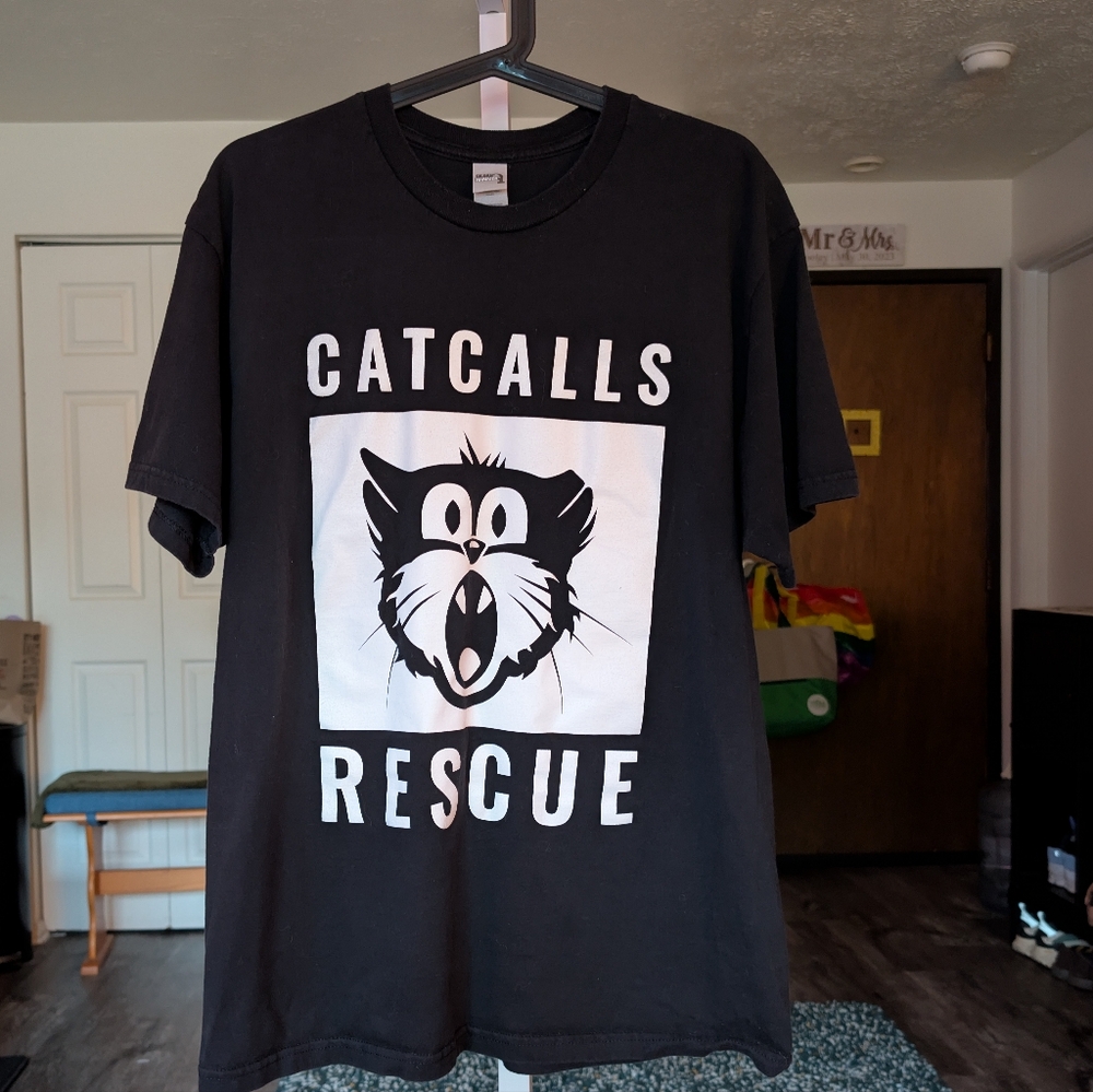 Gildan Black Cat Graphic T-Shirt Clothing & Accessories